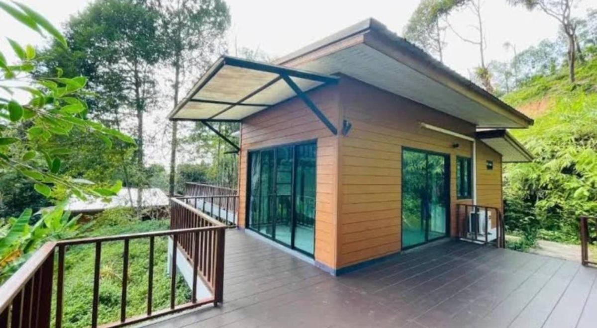 ขายกิจการ “บ้านสกุลลี รีสอร์ท” พร้อมที่ดิน 12 ไร่ 159 ตารางวา ราคาเพียง 50 ล้านบาท ตำบลนาเตย อำเภอท้ายเหมือง จังหวัดพังงา